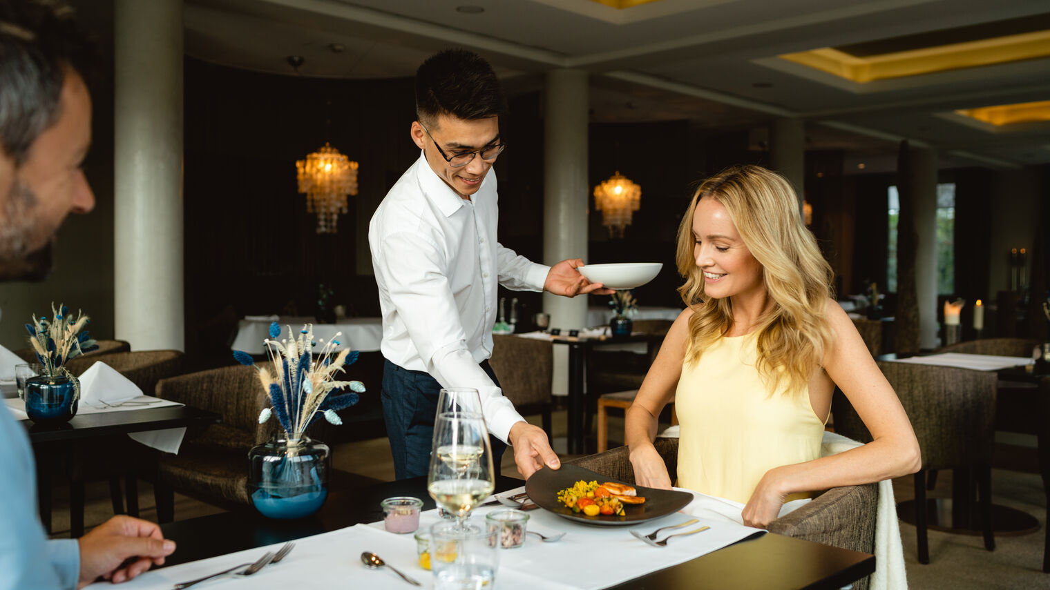 Aushilfe Service (m/w/d) - Stellenausschreibung